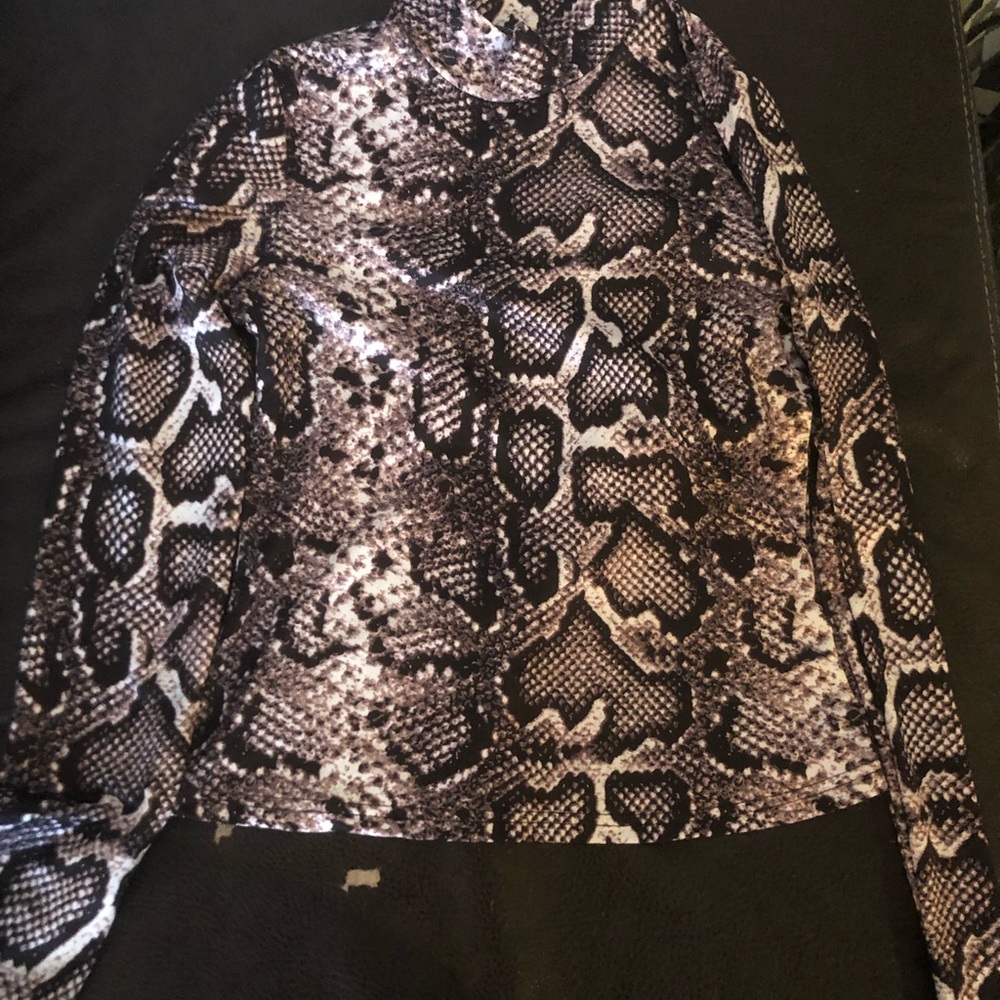 Snake skin high neck long sleeve shirt
